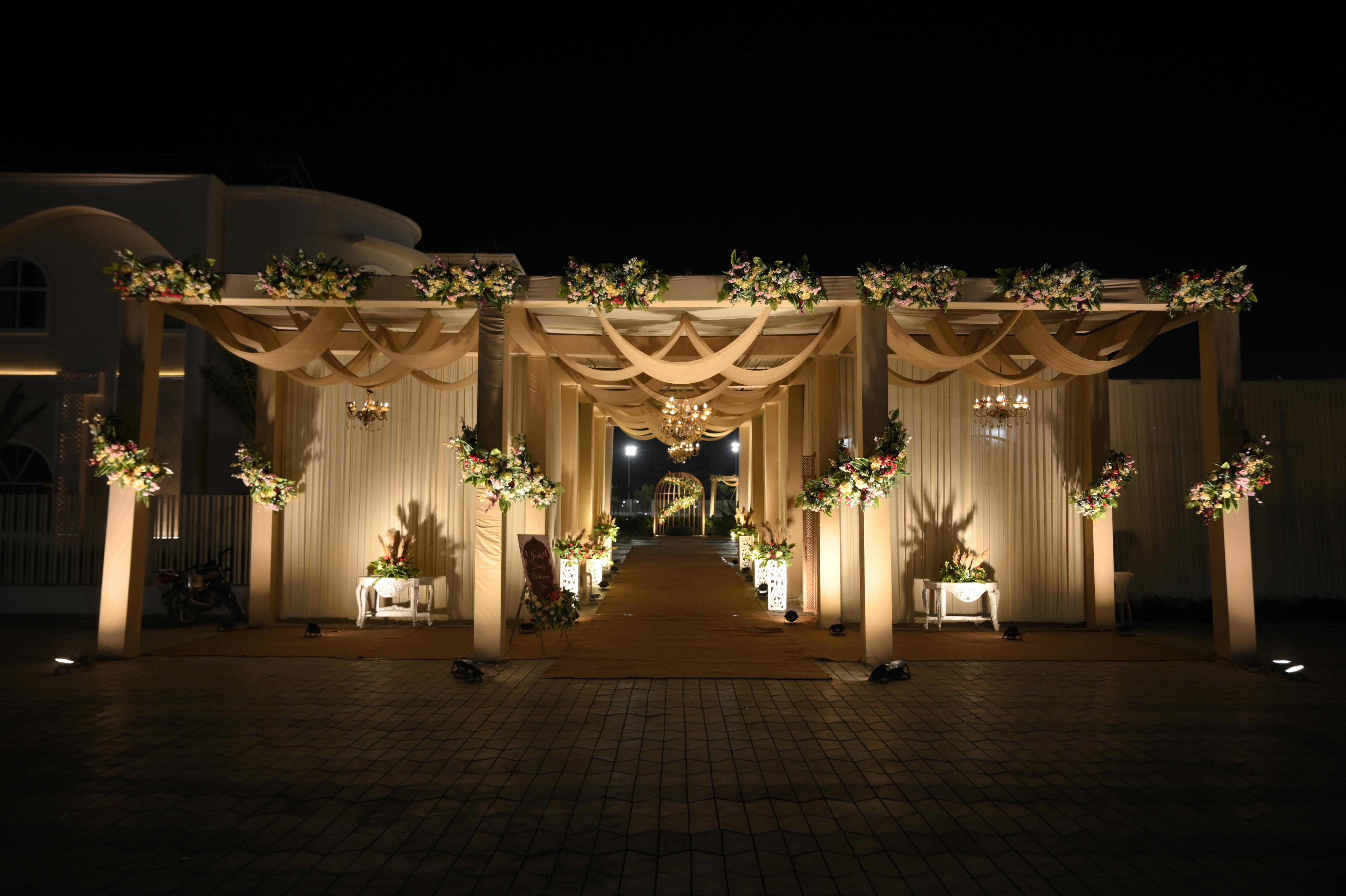 Grand Royal Arrival Porch